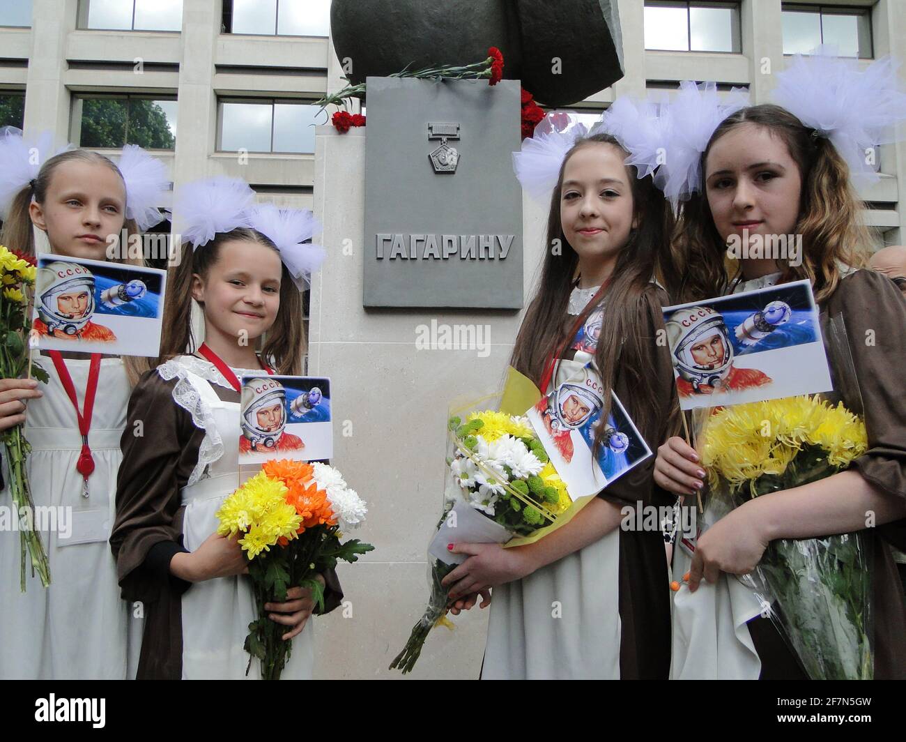 Dévoilement de la statue à Yuri Gagarin - le premier homme dans le cosmos au British Council Building à Londres, Royaume-Uni Banque D'Images