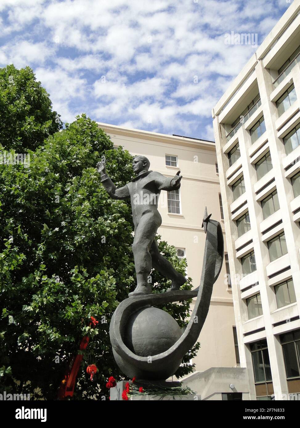 Dévoilement de la statue à Yuri Gagarin - le premier homme dans le cosmos au British Council Building à Londres, Royaume-Uni Banque D'Images