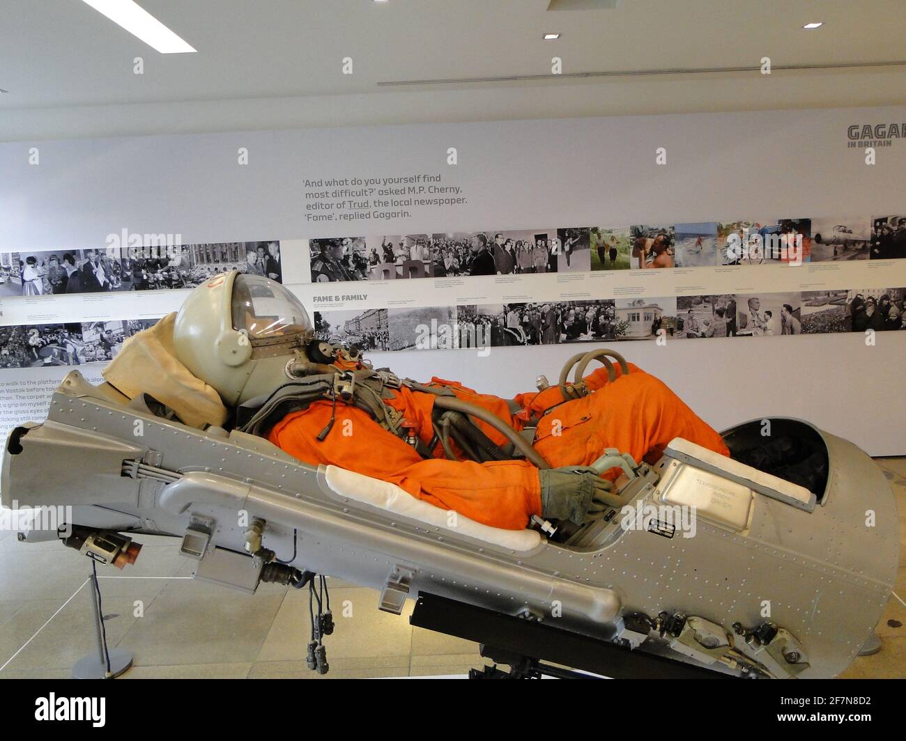 Dévoilement de la statue à Yuri Gagarin - le premier homme dans le cosmos au British Council Building à Londres, Royaume-Uni Banque D'Images