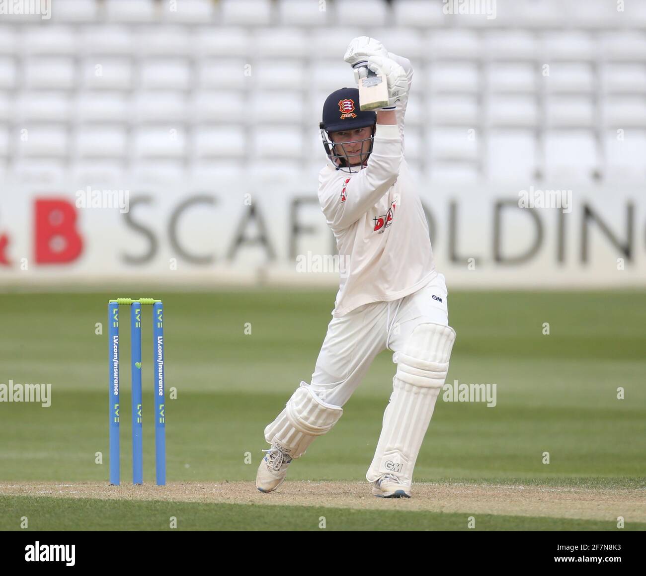 Chelmsford, Royaume-Uni. 08 avril 2021. CHELMSFORD ANGLETERRE - 08 AVRIL : Tom Westley d'Essex pendant le premier jour de championnat entre le CCC d'Essex et le CCC de Worcestershire au terrain du comté de Cloudfm le 08 avril 2021 à Chelmsford, Angleterre crédit: Action Foto Sport/Alay Live News Banque D'Images