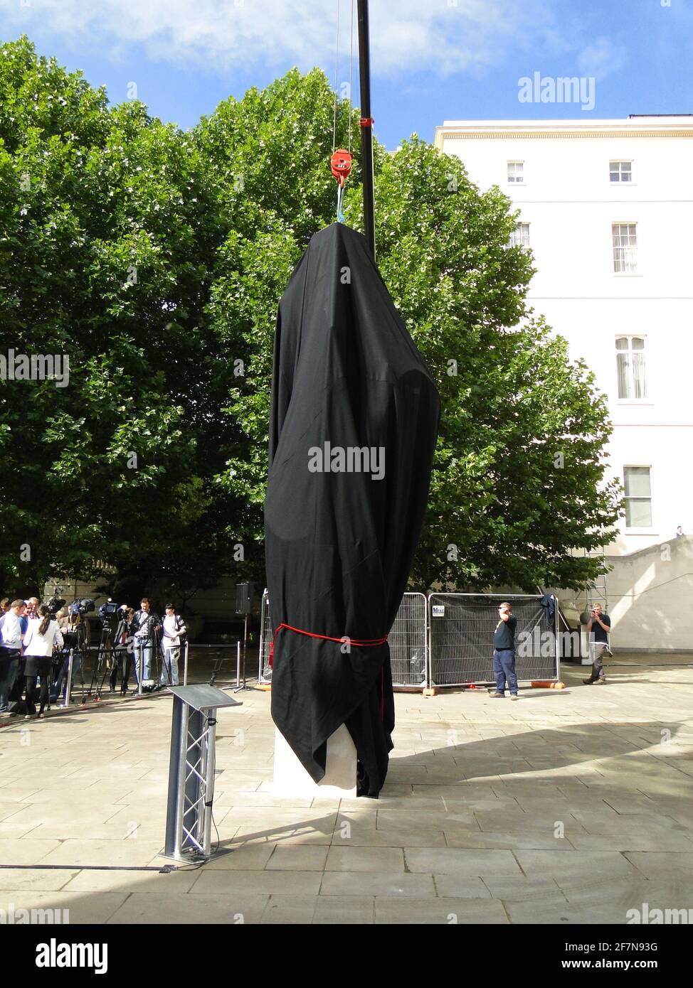 Dévoilement de la statue à Yuri Gagarin - le premier homme dans le cosmos au British Council Building à Londres, Royaume-Uni Banque D'Images