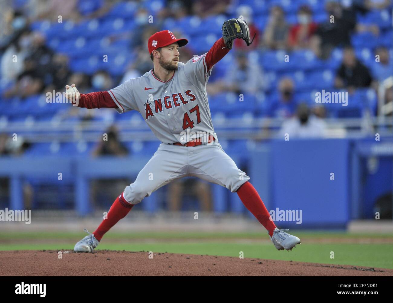 Dunedin, États-Unis. 08 avril 2021. Les Angels de Los Angeles Griffin Canning s'oppose aux Blue Jays de Toronto lors du premier repas au TD Ballpark à Dunedin, en Floride, le jeudi 8 avril 2021. Photo de Steven J. Nesius/UPI crédit: UPI/Alamy Live News Banque D'Images