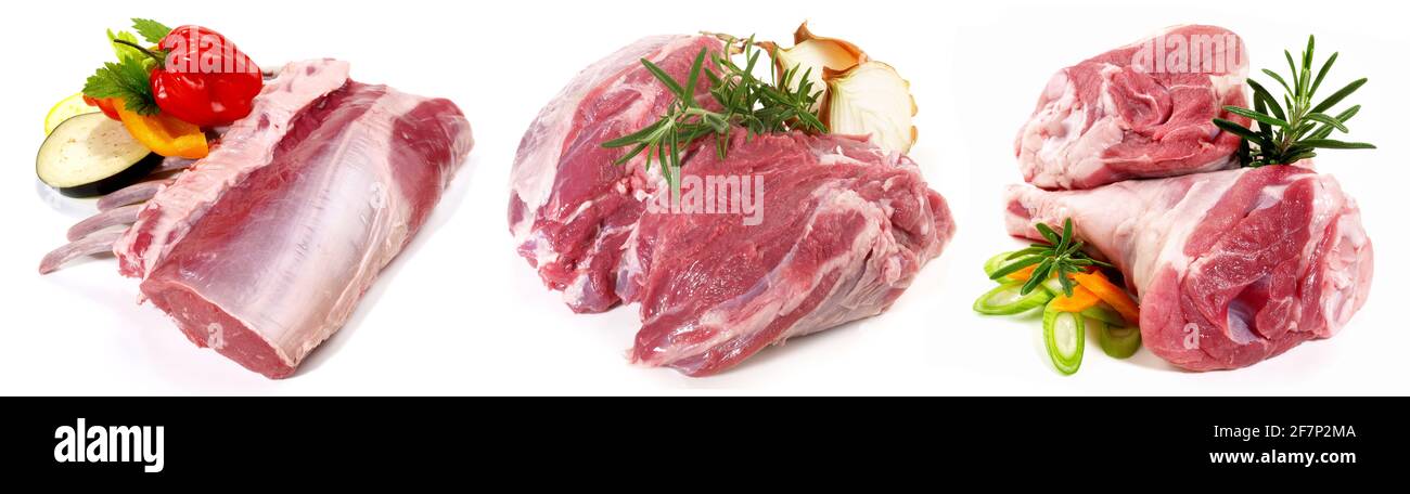 Différentes viandes d'agneau crues isolées sur fond blanc - Panorama Banque D'Images