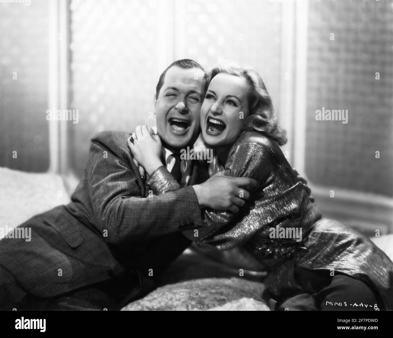 ROBERT MONTGOMERY et CAROLE LOMBARD Publicité Portrait en M. ET MME. SMITH 1941 réalisateur ALFRED HITCHCOCK Histoire et scénario Norman Krasna RKO radio Pictures Banque D'Images