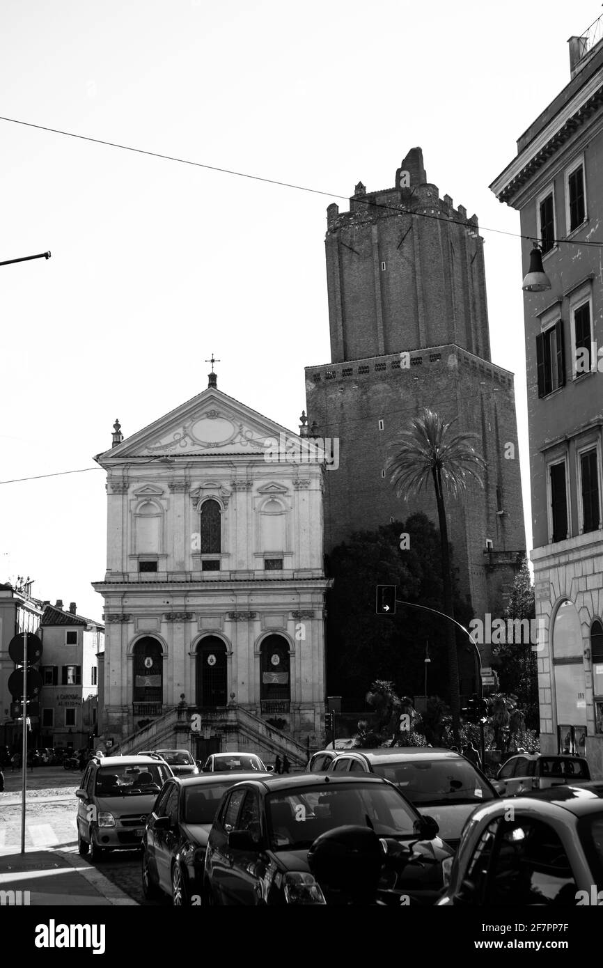 Ordinariato Militare par l'église et la tour de l'Italia. Rome, Italie Banque D'Images