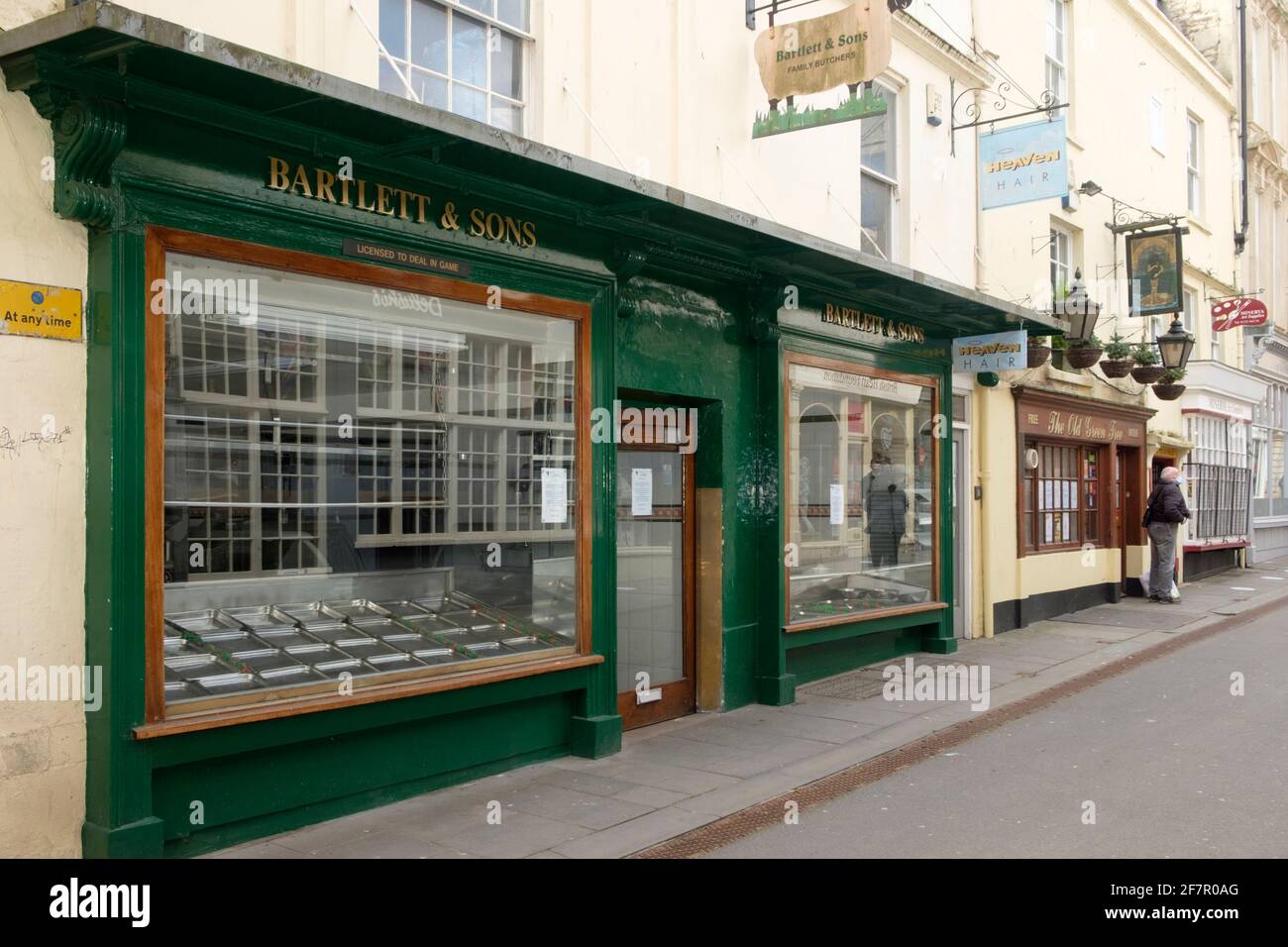 Fermeture des magasins de la ville de Bath somerset au Royaume-Uni. Ex Bartlett et fils Butchers sur Green St. Banque D'Images