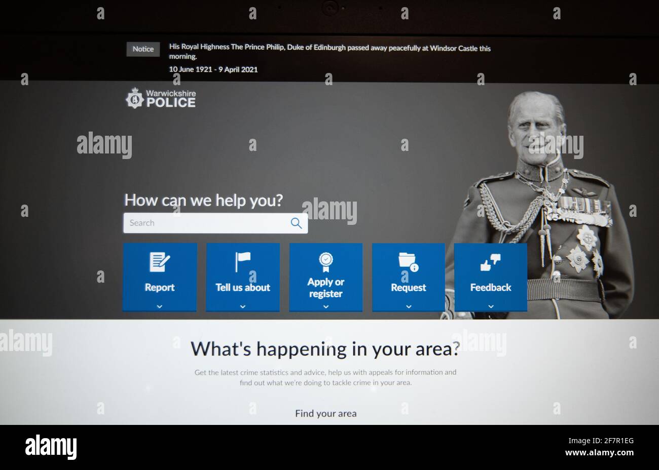 Warwickshire, Royaume-Uni. 9 avril 2021. La police de Warwickshire a rendu hommage à feu le prince Philip, duc d'Édimbourg, qui est passé ce matin à l'âge de 99 ans, en changeant leurs thèmes de médias sociaux en noir et en incluant des photos du prince tardif sur leur site Web. Crédit : Ryan Underwood/Alay Live News Banque D'Images