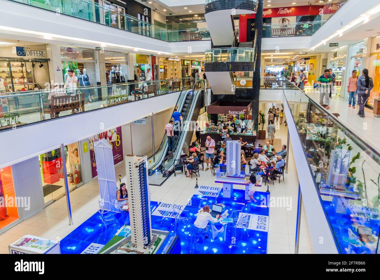 JOAO PESSOA, BRÉSIL - 15 OCTOBRE 2016: Centre commercial MAG à Joao Pessoa, Brésil Banque D'Images