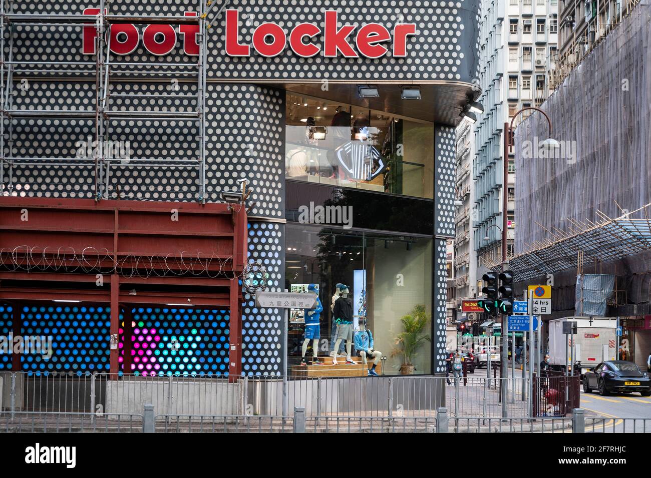 Détaillant américain multinational de vêtements de sport et de chaussures, magasin foot Locker vu à Hong Kong. Banque D'Images