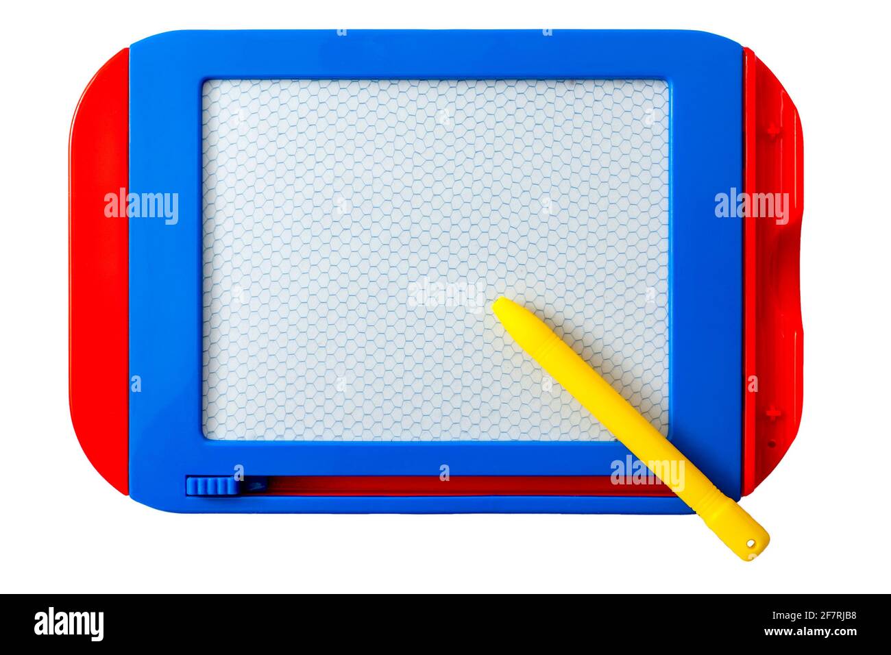 Concept de jouets éducatifs pour enfants avec un jouet bleu et rouge tableau ou bloc de dessin magnétique avec un stylet jaune isolé sur fond blanc avec espace de copie Banque D'Images
