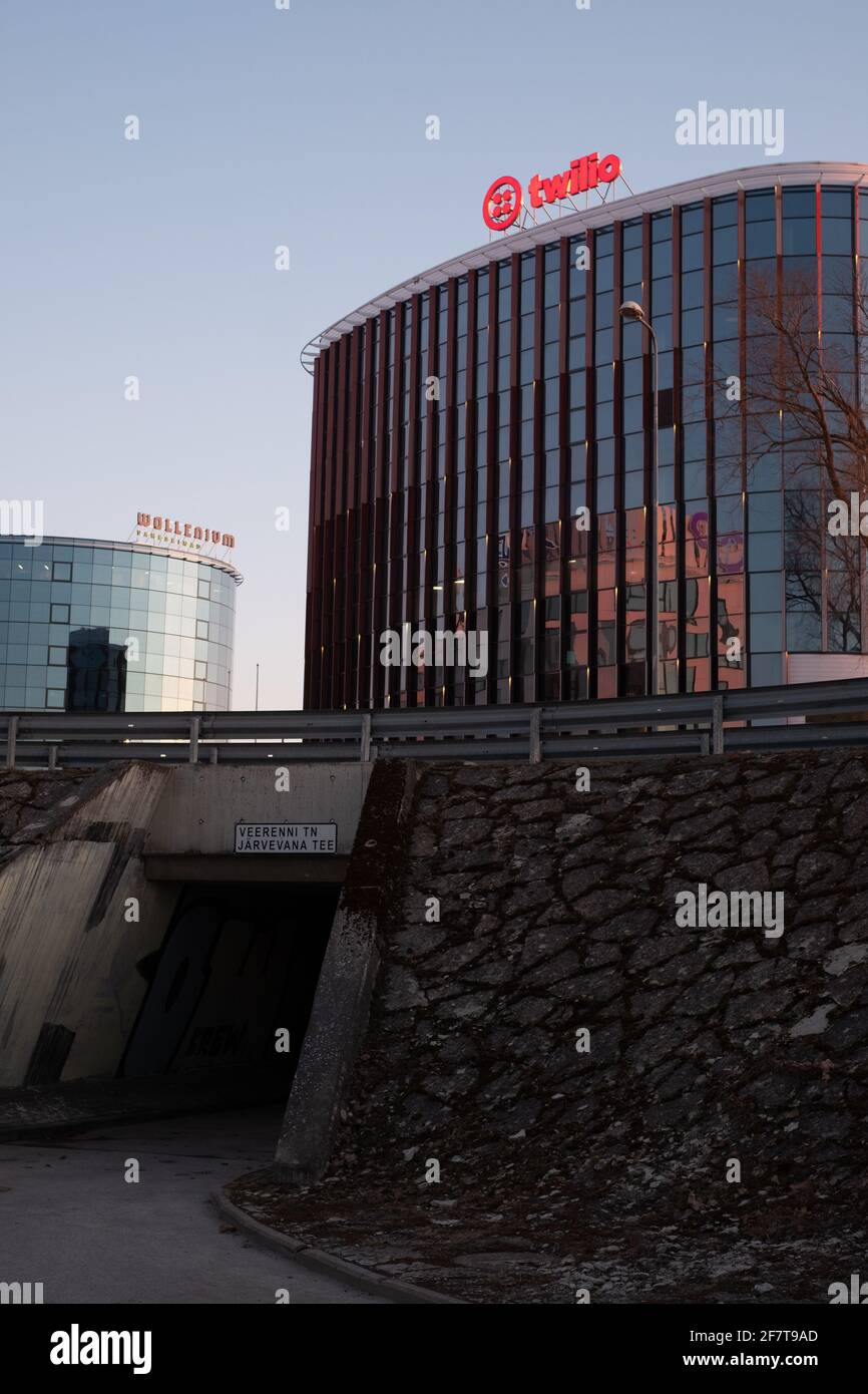 Twilio est une plate-forme américaine de communications dans le cloud. Twilio permet aux développeurs de logiciels de passer et de recevoir par programmation des appels téléphoniques et des messages texte Banque D'Images