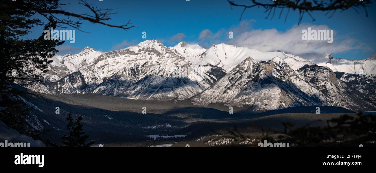 Paysage magnifique de Banff montagnes rocheuses en hiver Banque D'Images
