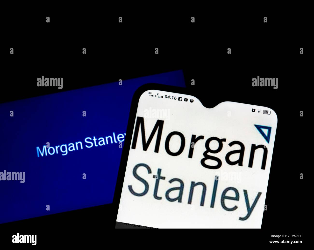Sur cette photo, le logo Morgan Stanley apparaît sur un smartphone. Banque D'Images