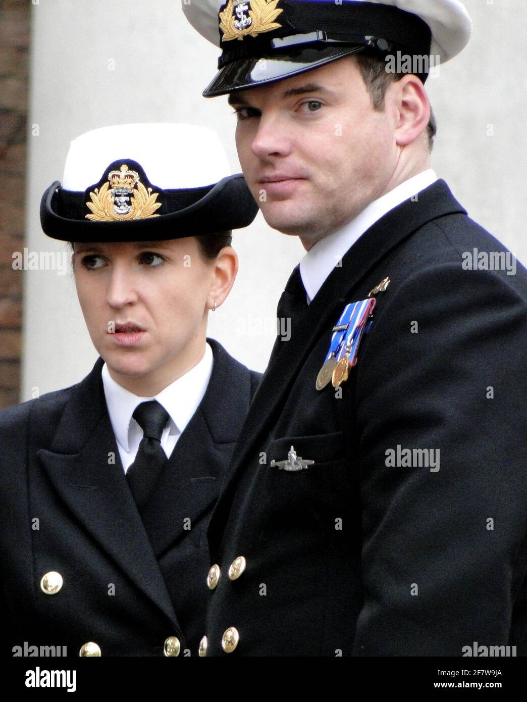 La Reine présente officiellement au duc d'Édimbourg le titre et le bureau de Lord High Admiral of the Navy à Whitehall, pour souligner son 90e anniversaire. Londres, Royaume-Uni Banque D'Images