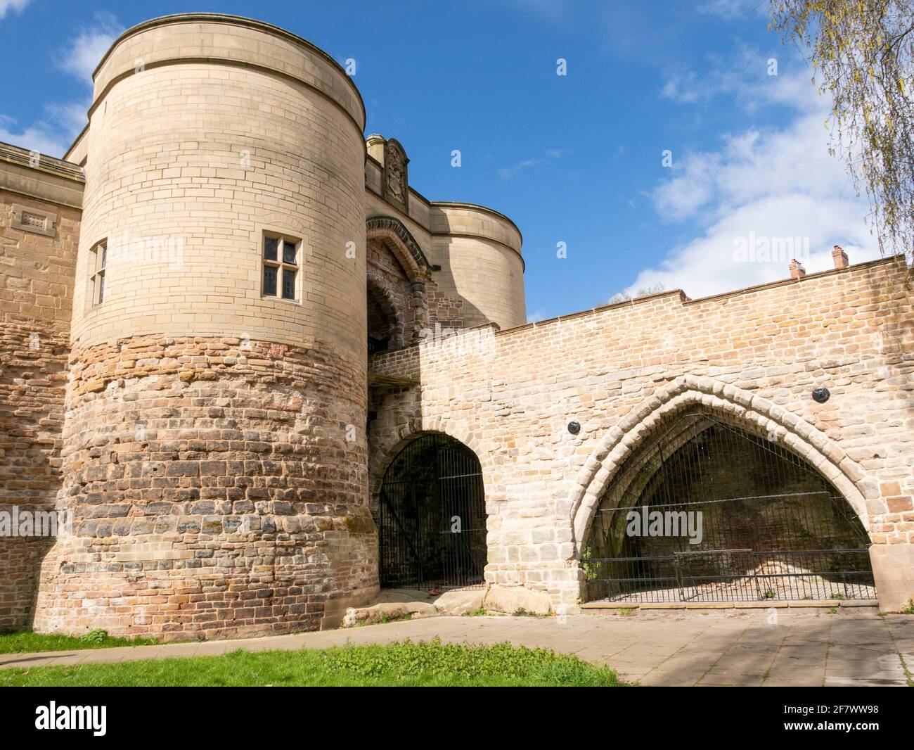 Château de Nottingham, porte d'entrée extérieure, pont et murs souterrains Nottingham Notinghamshire east midlands Angleterre Royaume-Uni GB Europe Banque D'Images