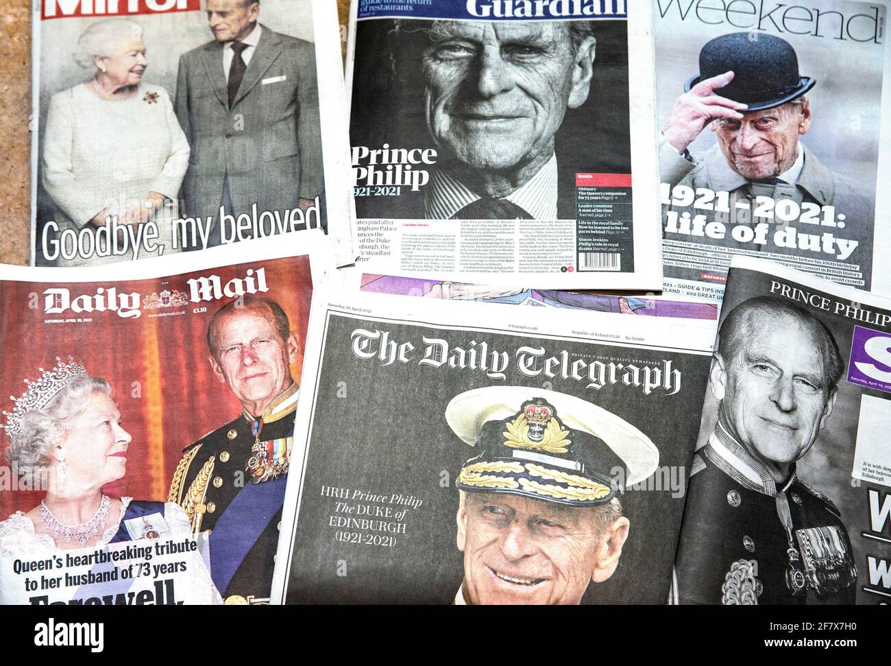 Londres, Royaume-Uni. 10 avril 2021. Les journaux britanniques rendent hommage au prince Philip, décédé le 9 avril à l'âge de 99 ans. Crédit : Mark Thomas/Alay Live News Banque D'Images