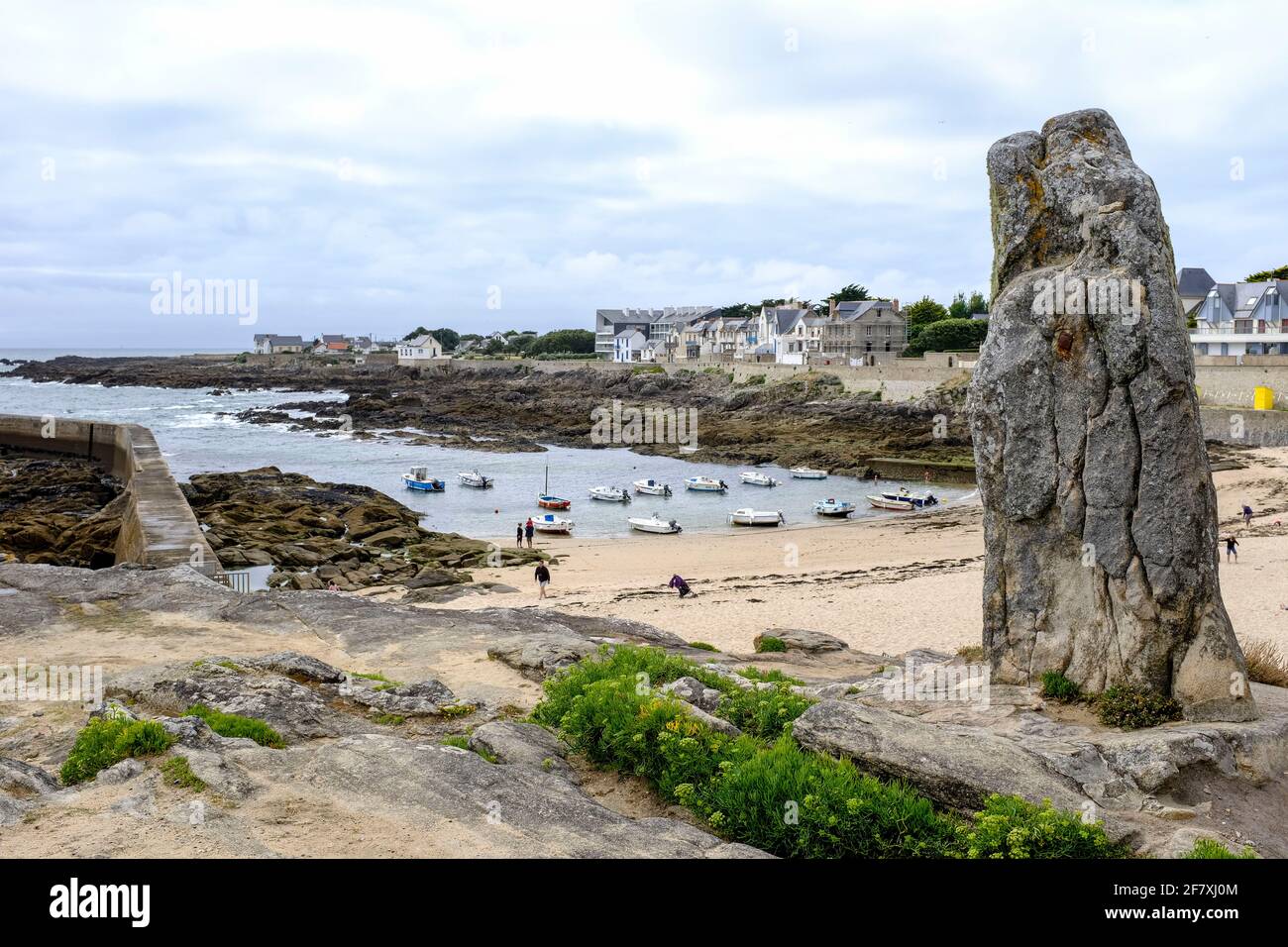 Frankreich, Batz-sur-Mer, 16.07.2020: Strand und Hafen von Saint Michel in Batz-sur-Mer an der franzoesischen Atlantikkueste im Departement Loire-Atla Banque D'Images