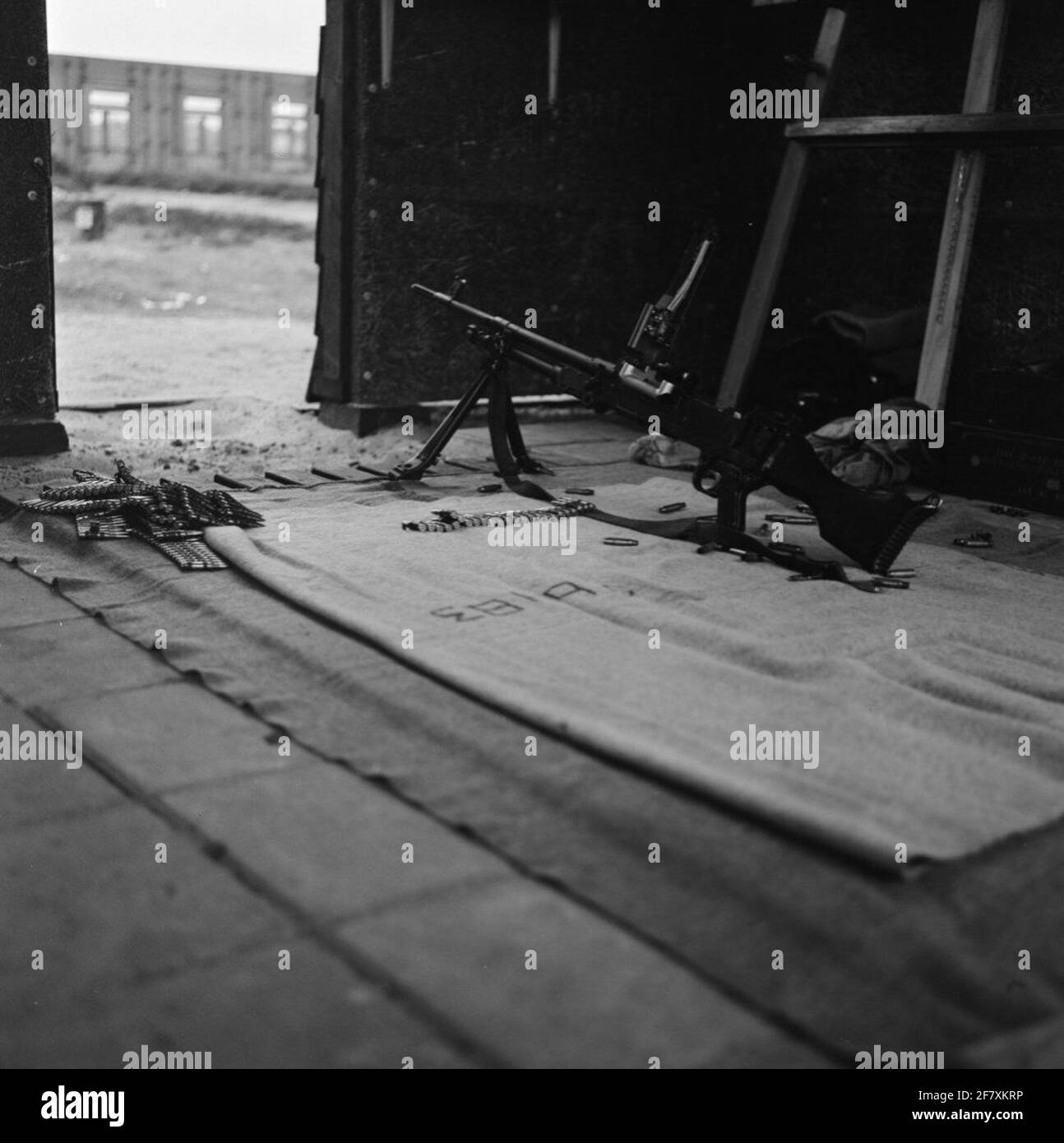 Matériel d'instruction utilisé au corps des Marines. Une mitrailleuse légère peut (calibre 7.6 mm OTAN) fabriquée par la fabrique nationale belge de Herstal (Fn) et peut être l'abréviation de Mitrarourer d'Appui General (mitrailer de soutien général). Banque D'Images