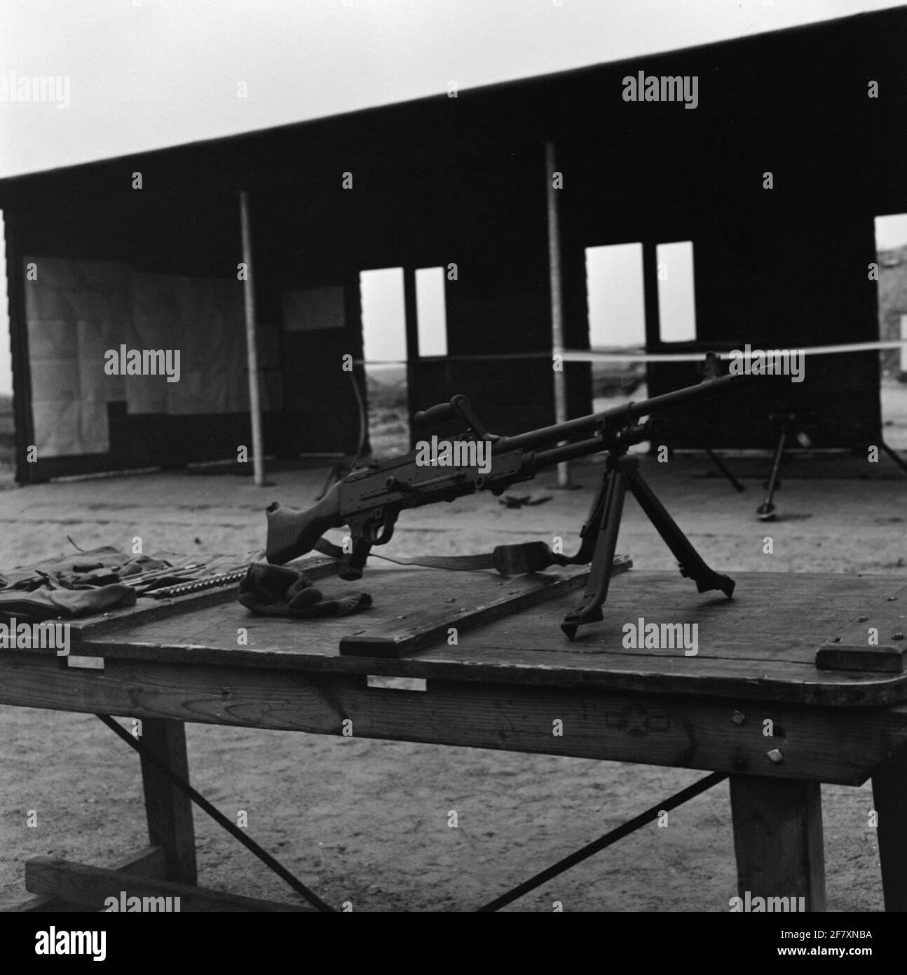 Matériel d'instruction utilisé au corps des Marines. Une mitrailleuse légère peut (calibre 7.6 mm OTAN) fabriquée par la fabrique nationale belge de Herstal (Fn) et peut être l'abréviation de Mitrarourer d'Appui General (mitrailer de soutien général). Banque D'Images