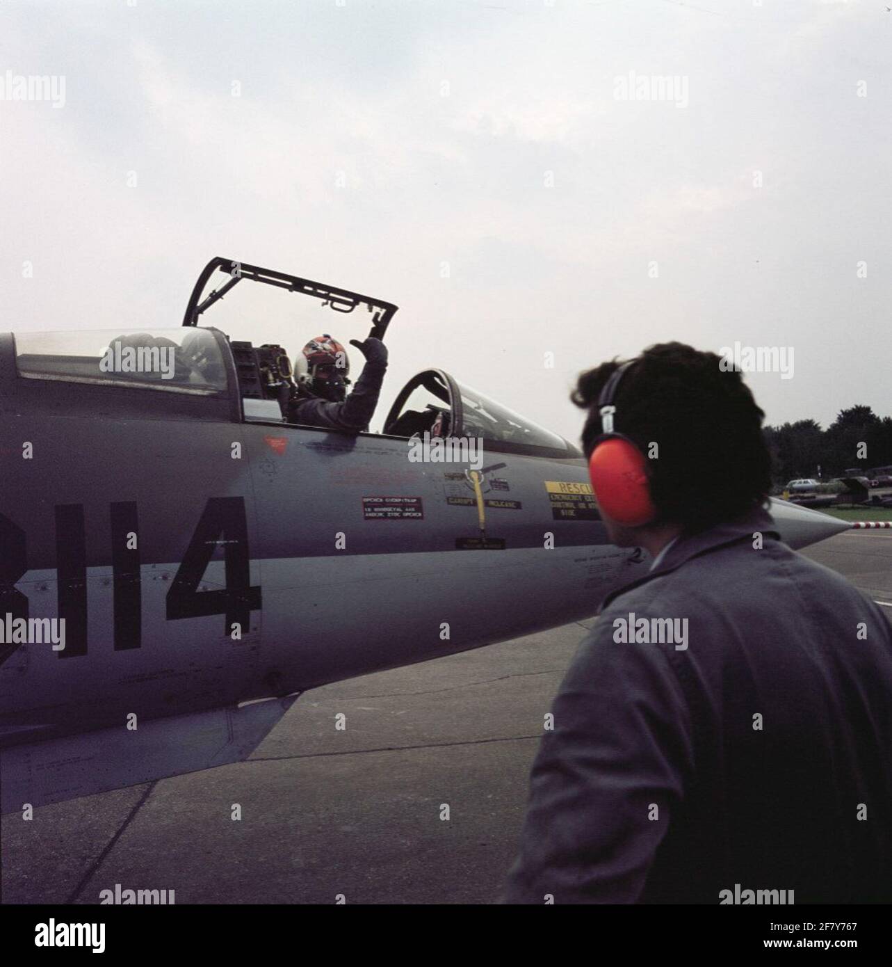 Kite de 311 mouvements d'escadron à la création tout en démarrant F-104g Starfighter D-8114 à la base aérienne volkel. Banque D'Images