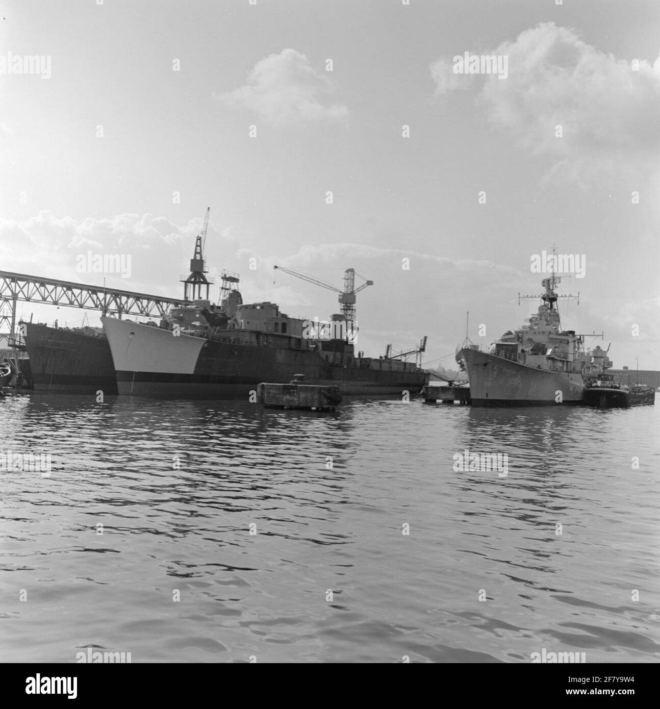 Chasseurs sous-marins en construction à de Nederlandsche Dok et Scheepsbouw Maatschappij (NDSM) à Amsterdam en 1956. Banque D'Images