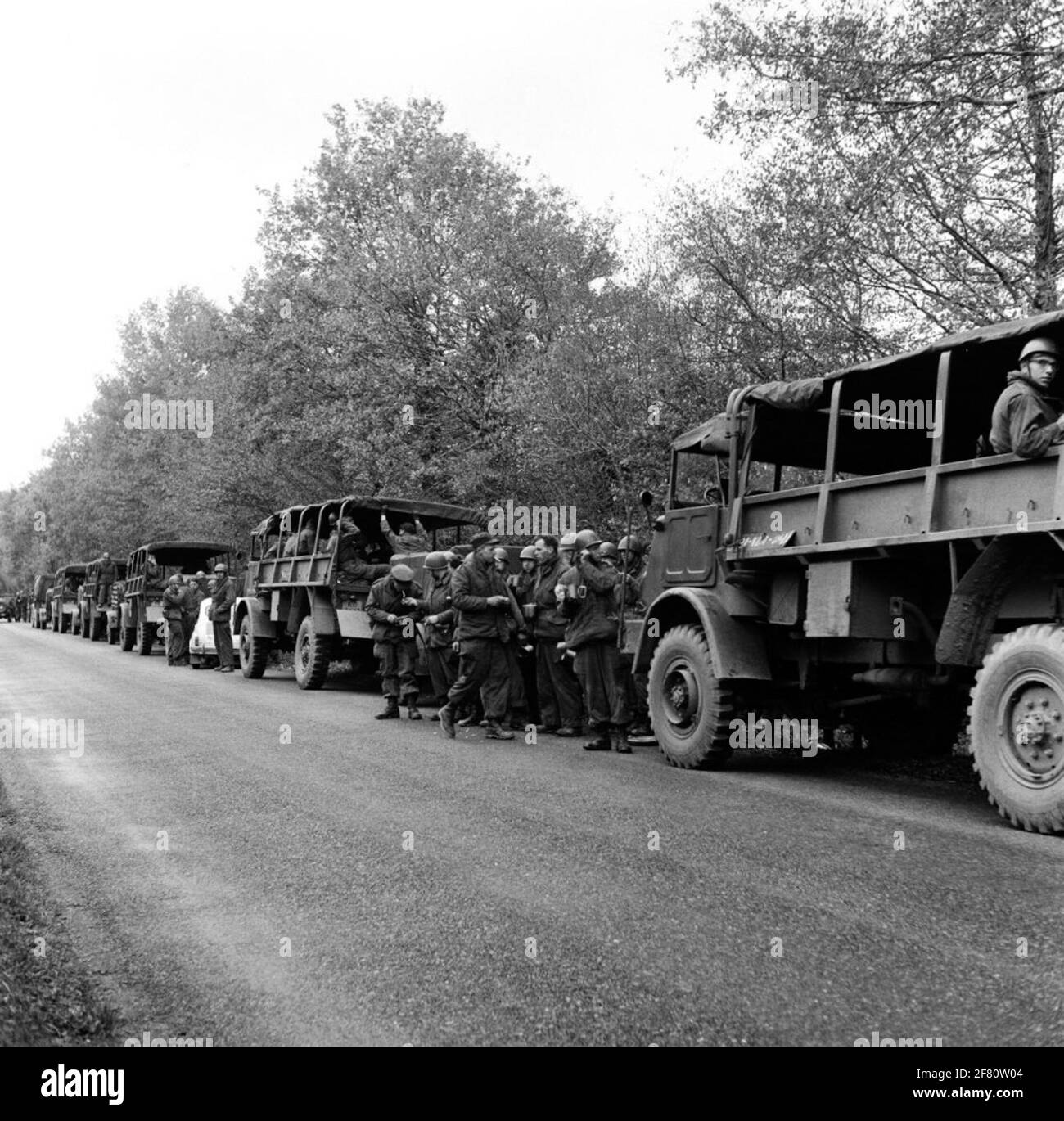 L'armée néerlandaise pratique à la Courtine. Faites attention ! La description ci-dessus est une description de série générique basée sur les informations fournies par le service de film et de photo de l'armée. À long terme, cette description globale sera spécifiée. Banque D'Images