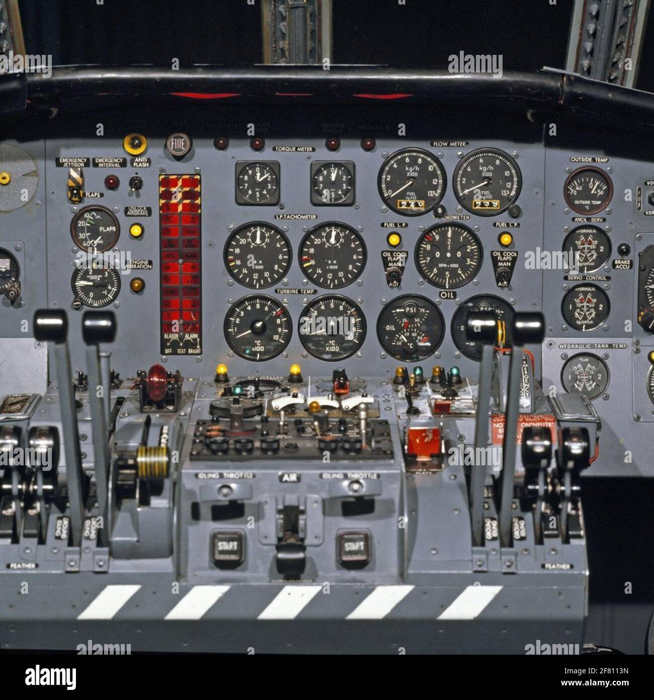 Le poste de pilotage d'une piste de patrouille maritime Breguet BR1150  Atlantique (SP-13A) (1969-1984 Photo Stock - Alamy