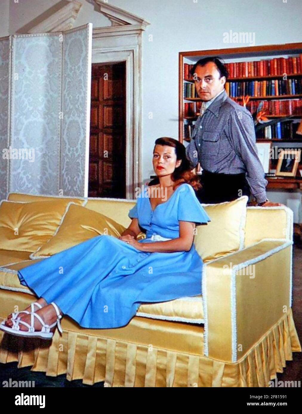 RITA HAYWORTH actrice américaine de film avec son troisième mari Prince Aly Khan environ 1950 avec la souche dans leur mariage clairement montrer. Banque D'Images