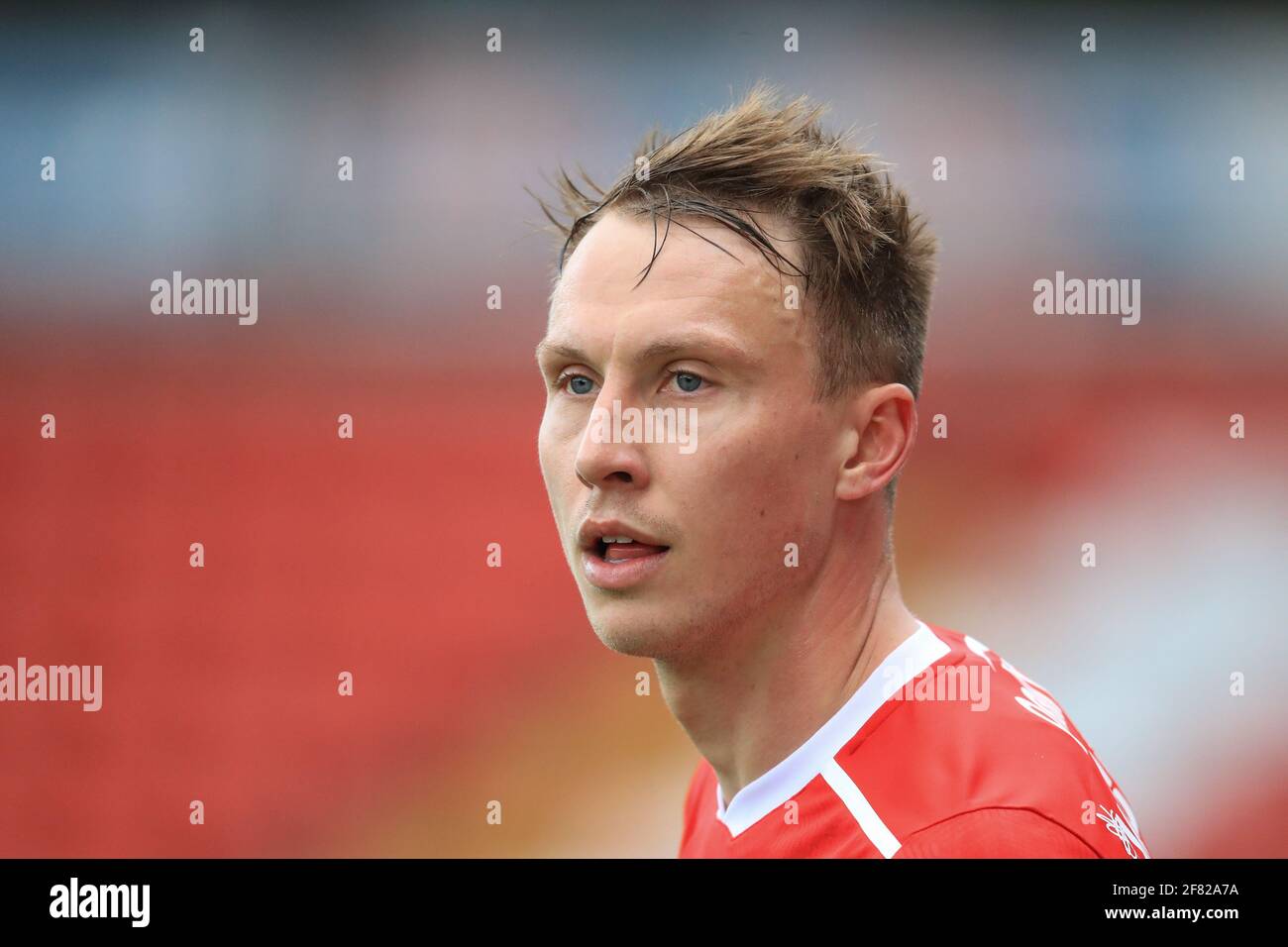 Cauley Woodrow #9 de Barnsley pendant le match à Barnsley, Royaume-Uni le 4/10/2021. (Photo de Mark Cosgrove/News Images/Sipa USA) Banque D'Images
