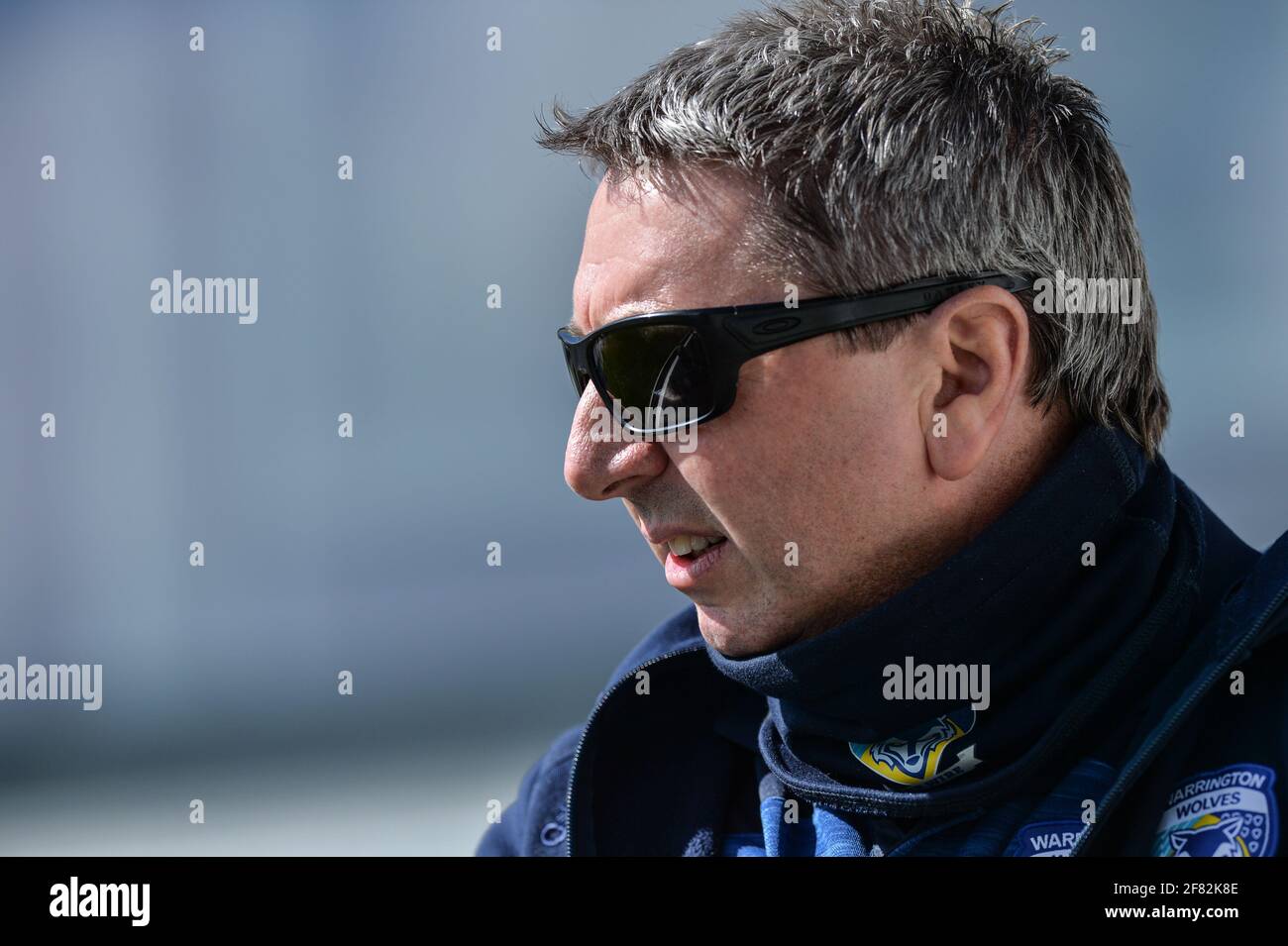 Vente, Angleterre - 11 avril 2021 - Warrington Wolves Head Coach Steve Price pendant la coupe de défi Betfred de la Ligue de rugby Round 3 Swinton Lions vs Warrington Wolves au stade Heywood Road, sale, UK Dean Williams/Alay Live News Banque D'Images