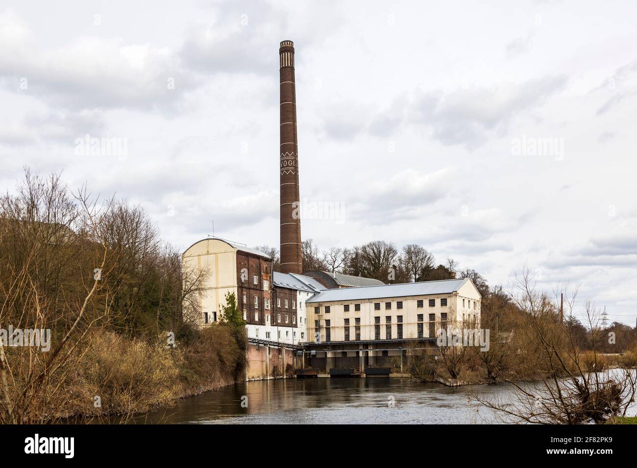 Centrale hydroélectrique Horster Mühle sur la Ruhr à Essen, Allemagne. Banque D'Images
