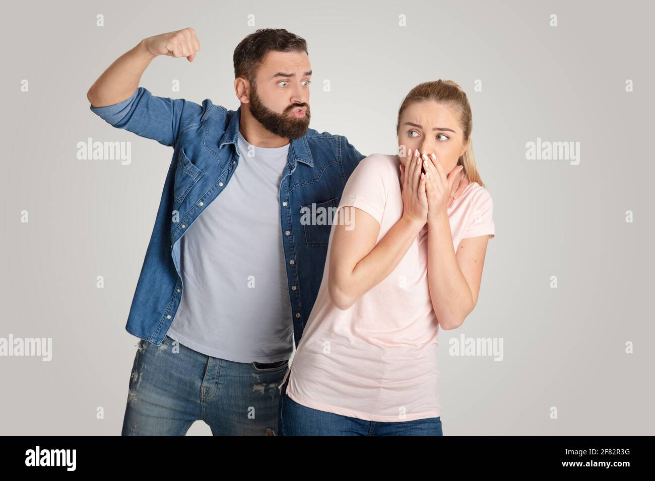 Violence physique et domestique, cruauté et cruauté Banque D'Images