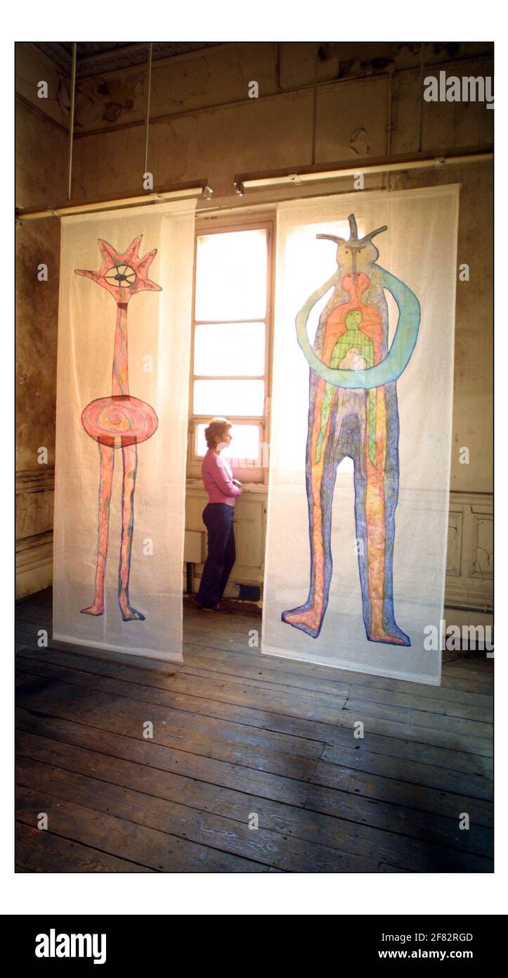 L'été au Midland Grand 2003......21st et 22 exposition Junean d'art et de design dans le fantastique bâtiment néo-gothique classé de catégorie 1. Inner World par l'artiste textile Mariana Szulman dans le pic david Sandison Banque D'Images