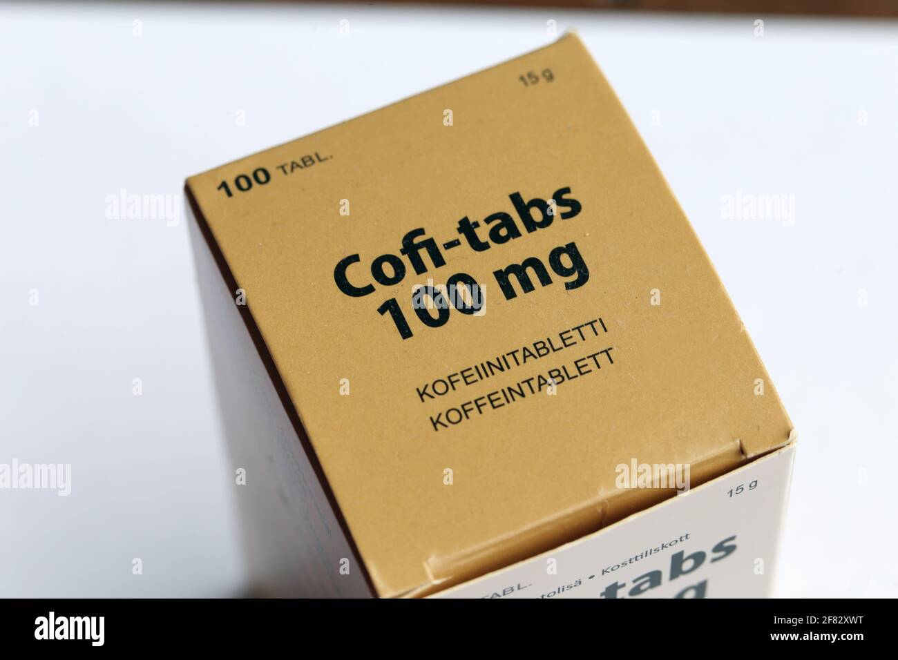 COFI-Tabs 100 mg comprimés de caféine. Médicament utilisé pour rester éveillé et par un substitut plus énergique pour le café, les boissons énergétiques et les sodas. Gros plan. Banque D'Images