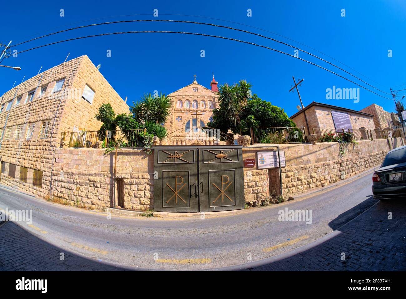Ne quittez pas Madaba sans visiter le sanctuaire de la décapitation de l'église latine Jean-Baptiste. Construit sur l'ancienne acropole de Madaba, la région de l'uedn Banque D'Images