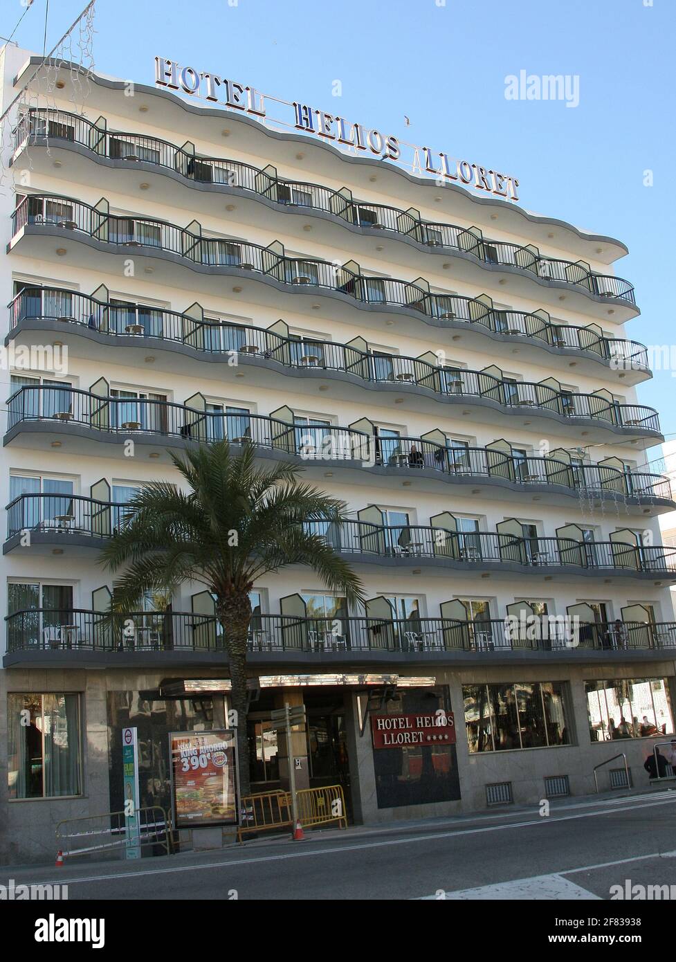 Hotel Helios Lloret dans la station balnéaire de Lloret de Mar sur la Costa Brava près de Calella en Catalogne Espagne UE 2019 Banque D'Images