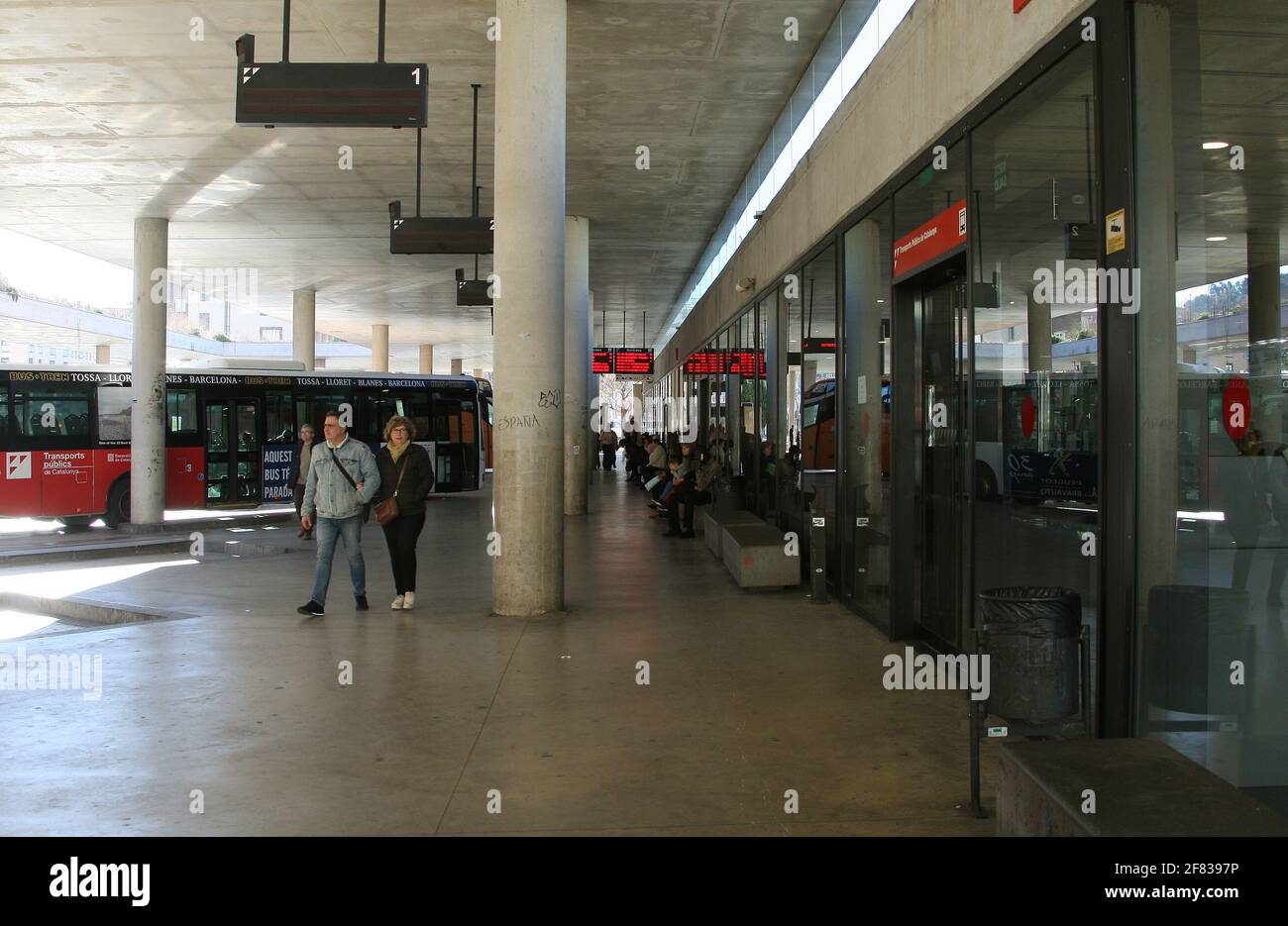 Gare routière principale de la station balnéaire de Lloret de Mar sur la Costa Brava près de Calella en Catalogne Espagne UE 2019 Banque D'Images