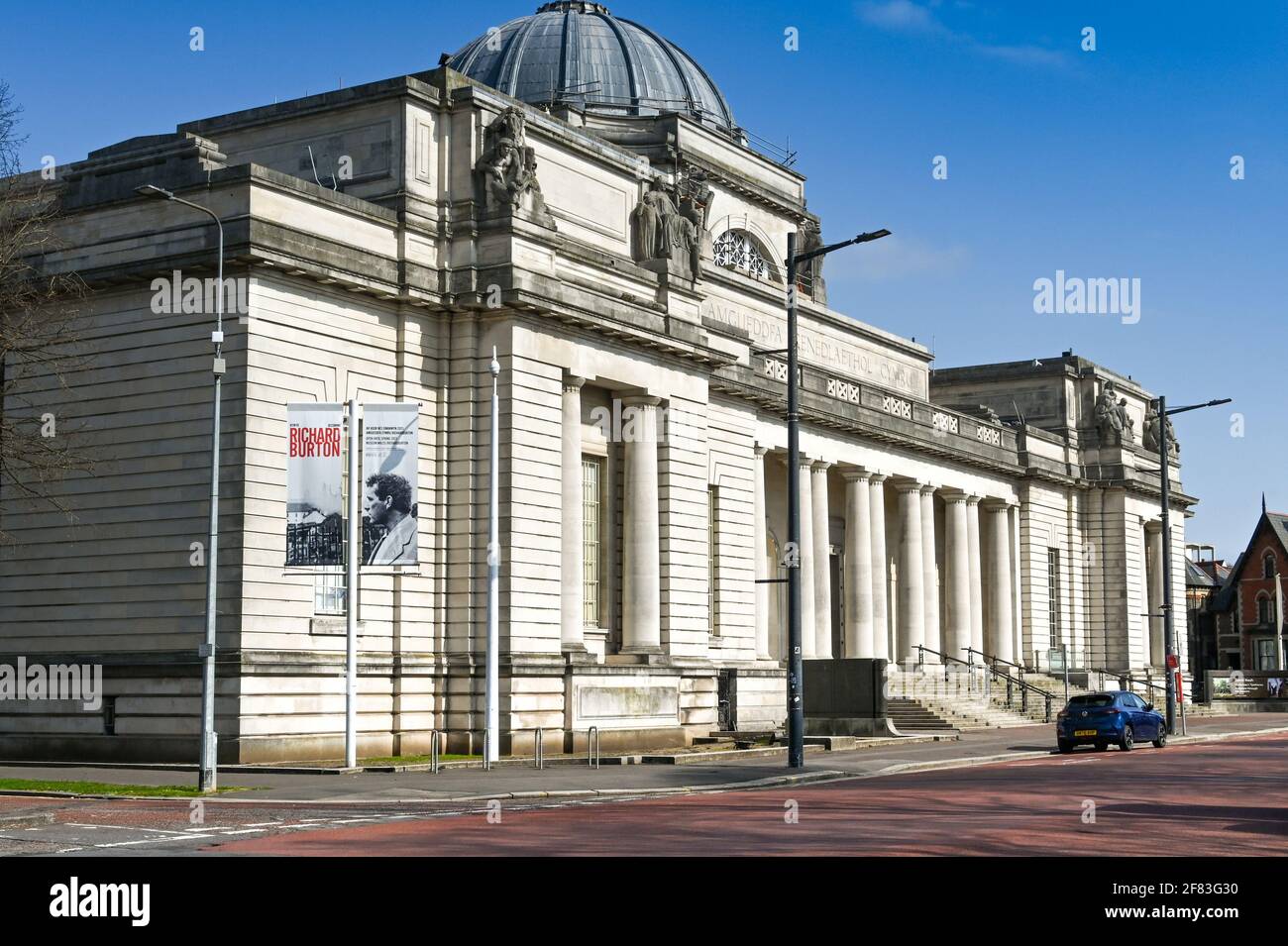 Cardiff, pays de Galles - avril 2021 : vue extérieure du Musée national du pays de Galles dans le centre-ville de Cardiff. Banque D'Images