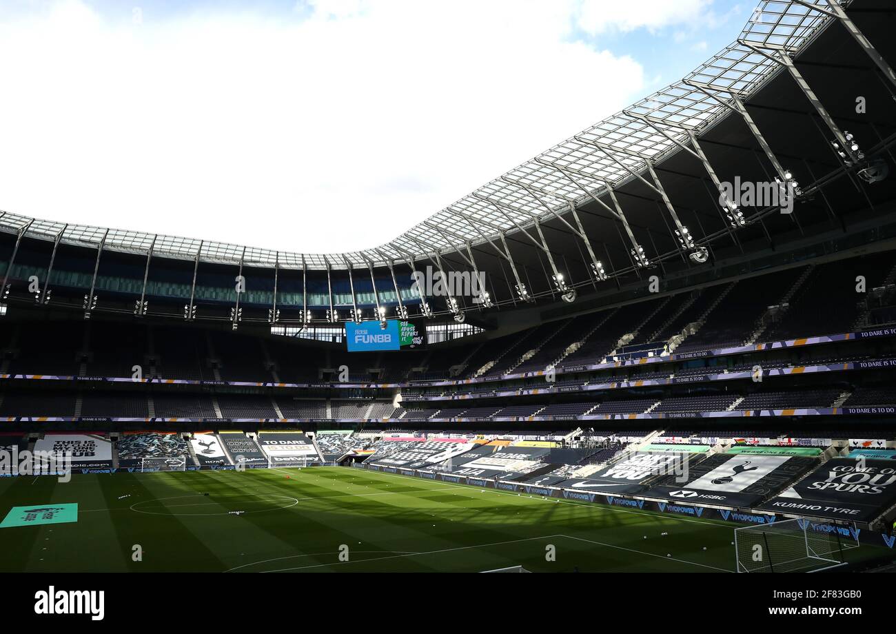 Vue générale à l'intérieur d'un stade vide avant le match de la Premier League au Tottenham Hotspur Stadium, Londres. Date de la photo: Dimanche 11 avril 2021. Banque D'Images