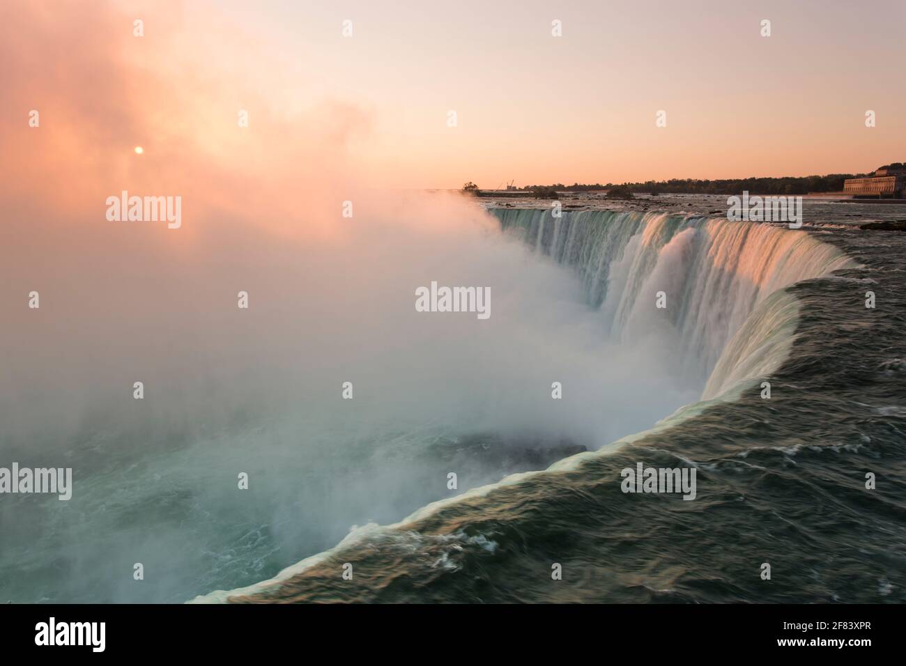 Canada, Ontario, Niagara Falls, Niagara Falls au lever du soleil Banque D'Images