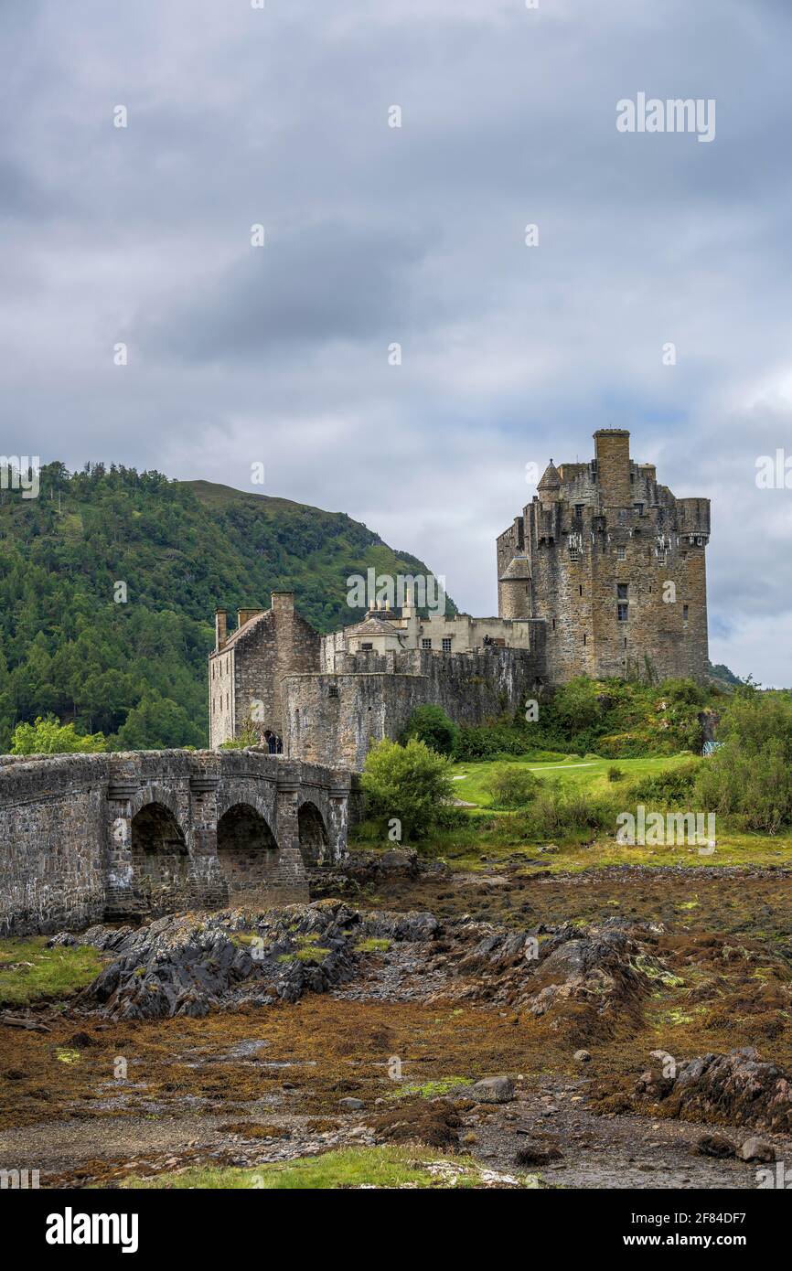 Eilean Donan Castle BEI Dornie, West Ross, Loch Duich, West Highlands, Schottisches Hochland, Schottland, GROSSBRITANNIEN Banque D'Images