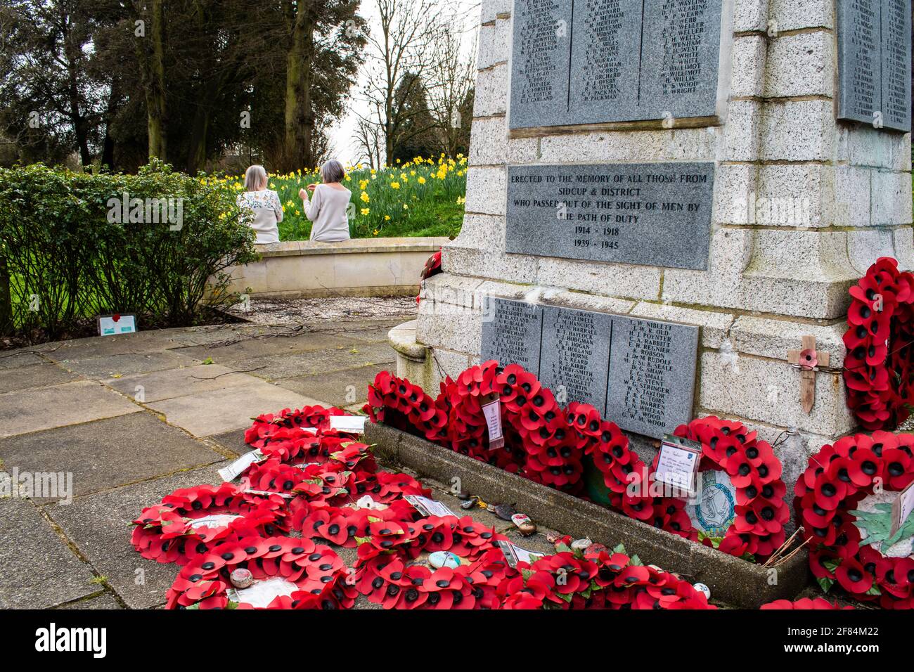 Mémorial de guerre au printemps, Sidcup, Kent, Angleterre Banque D'Images