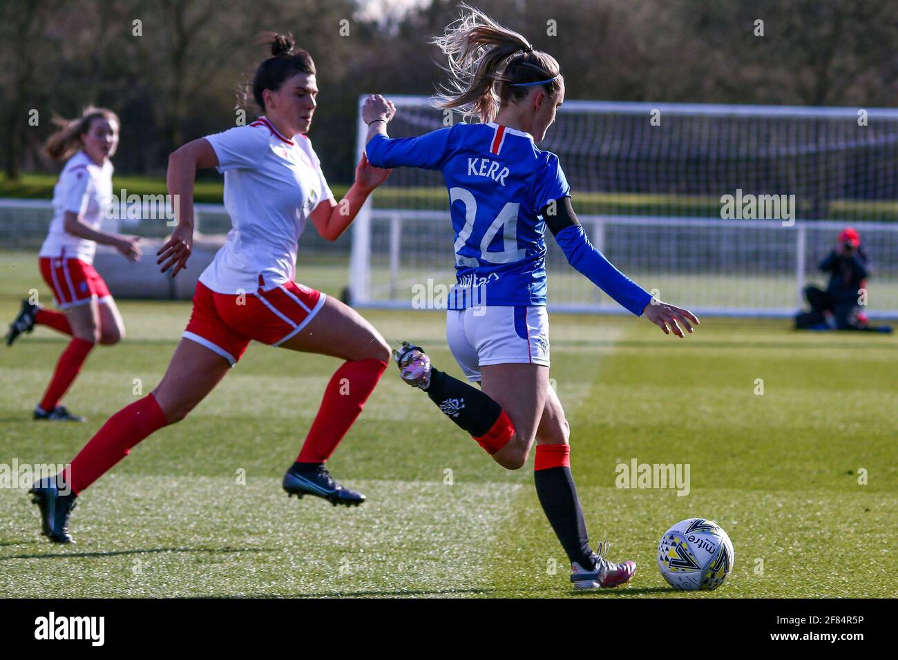 Glasgow, Royaume-Uni. 11 avril 2021. Sam Kerr (#24) de Rangers Women FC pendant la Scottish Building Society SWPL1 Femaîture Rangers FC vs Spartans FC au centre d'entraînement des Rangers, Glasgow, 11/04/2021 | Images gracieuseté de www.collargeimages.co.uk Credit: Colin Poultney/Alay Live News Banque D'Images