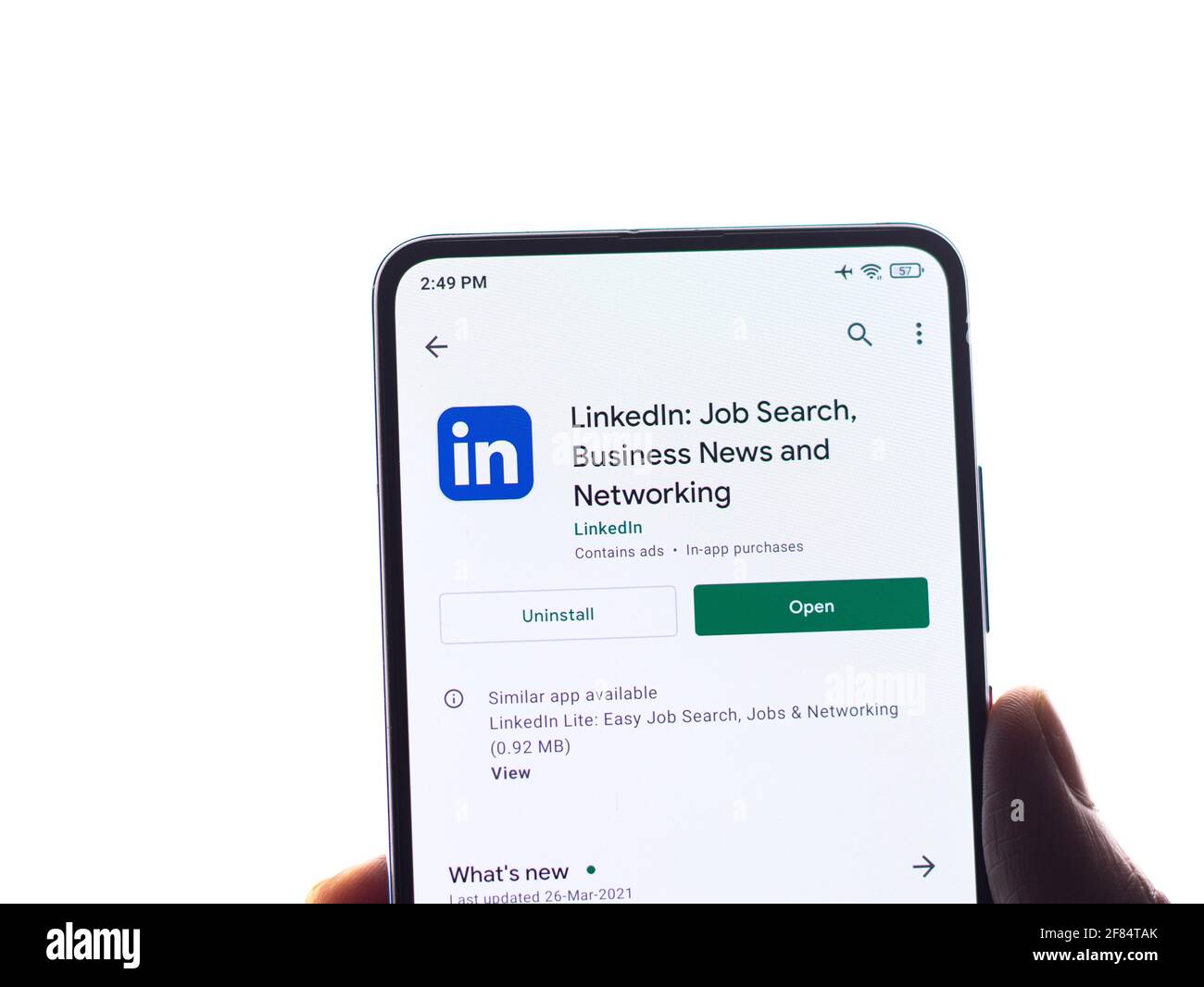 Assam, inde - 10 avril 2021 : logo LinkedIn sur l'écran du téléphone. Banque D'Images