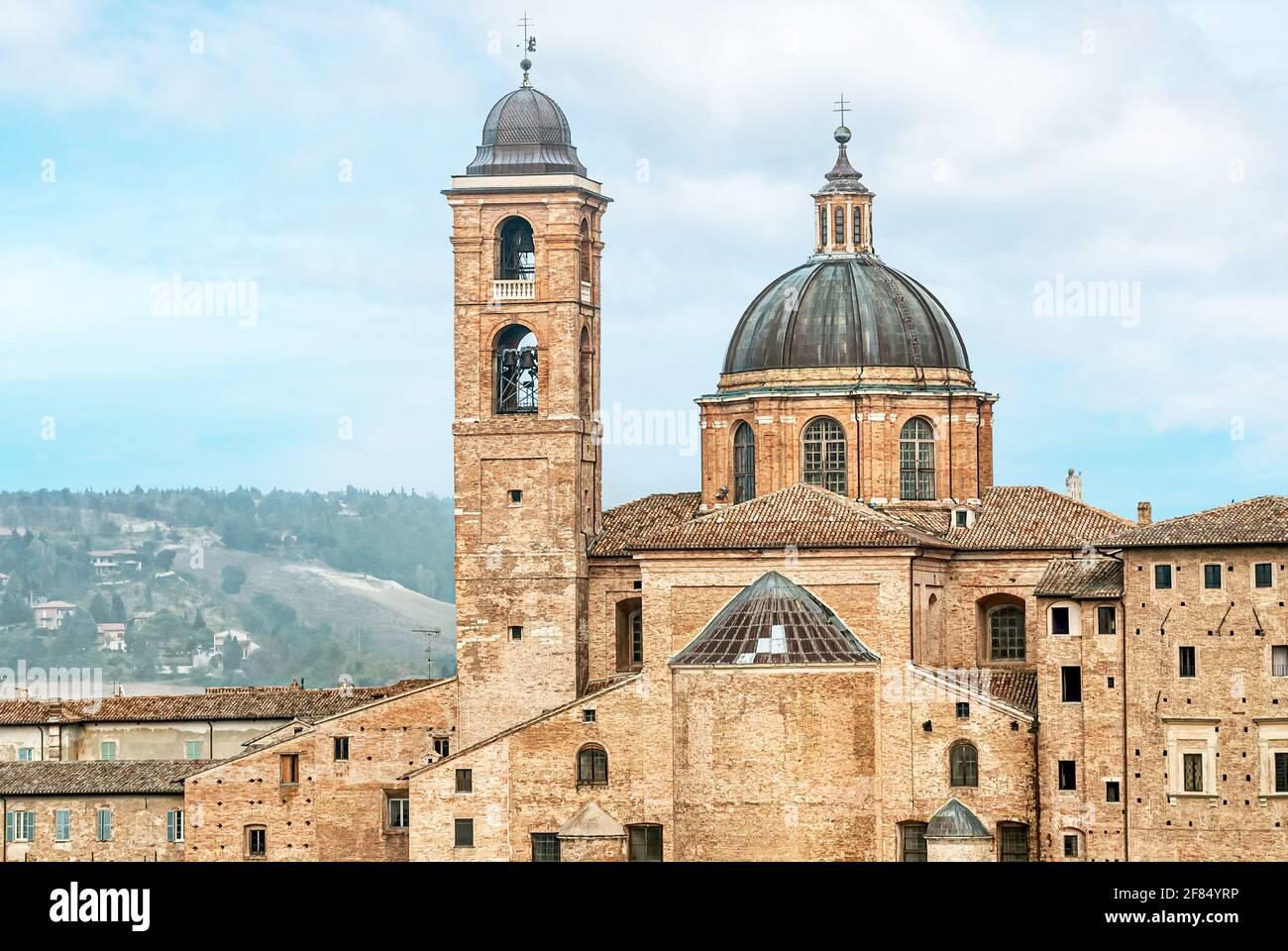 Duomo d'Urbino (cathédrale), Marche, Italie, fondée en 1021 sur un édifice religieux du 6ème siècle. Banque D'Images