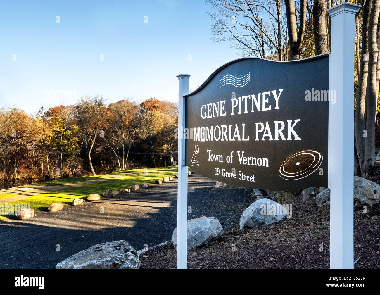 Le Gene Pitney Memorial Park se trouve dans sa ville natale de Vernon, Connecticut. Il était chanteur, auteur-compositeur, musicien et ingénieur du son. Banque D'Images