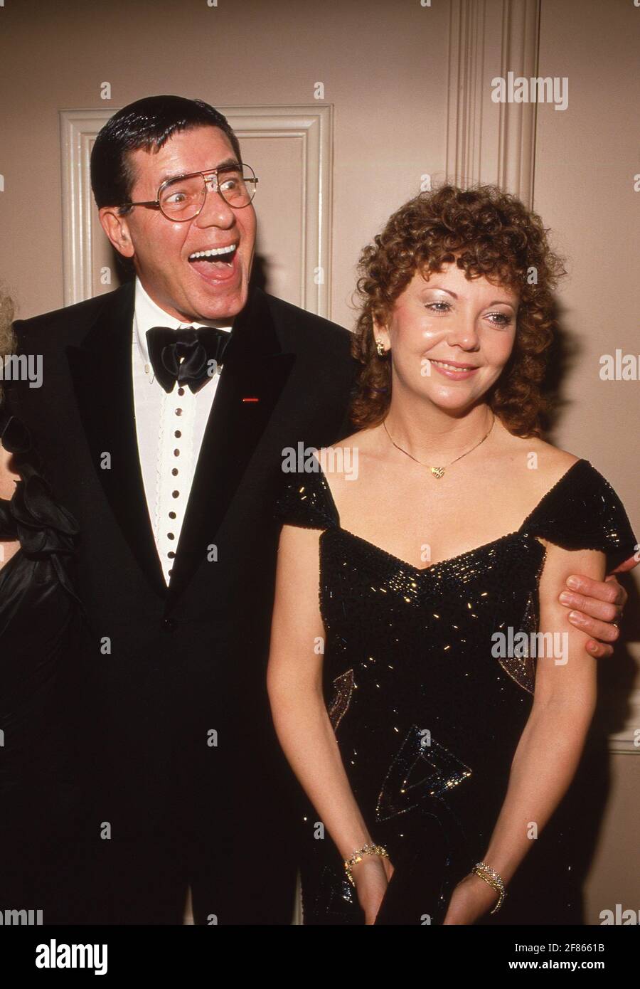 Jerry Lewis et sa femme Sandee Lewis assistent aux Susie Awards avantage pour la Eddie Cantor Charitable Foundation le 8 mai 1988 à l'hôtel Beverly Hilton de Beverly Hills, Californie. . Crédit: Ralph Dominguez/MediaPunch Banque D'Images