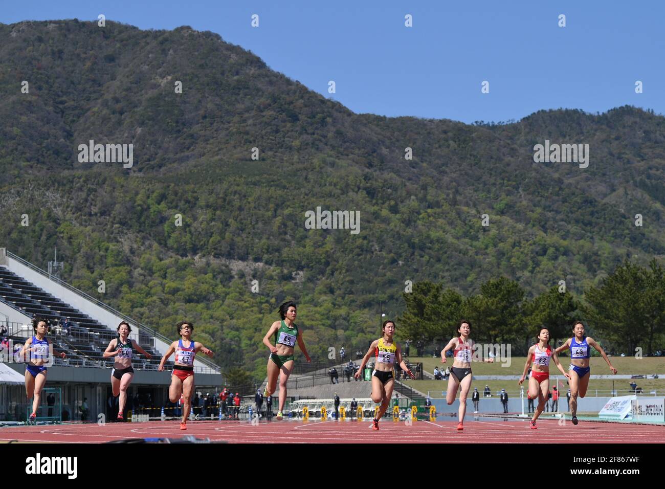 Shimane, Japon. Crédit: MATSUO. 11 avril 2021. (G-D) Midori Mikase, Ichiko Iki, Chiaki Nagura, Yu Ishikawa, Manaka Miura, Aiko Iki, Hinami Yamanaka, Naoka Miyake Athlétisme : 75e Izumo rencontre la finale de 100m des femmes YOSHIOKA SPRINT au stade d'athlétisme Hamayama Park à Shimane, Japon. Credit: MATSUO .K/AFLO SPORT/Alay Live News Banque D'Images