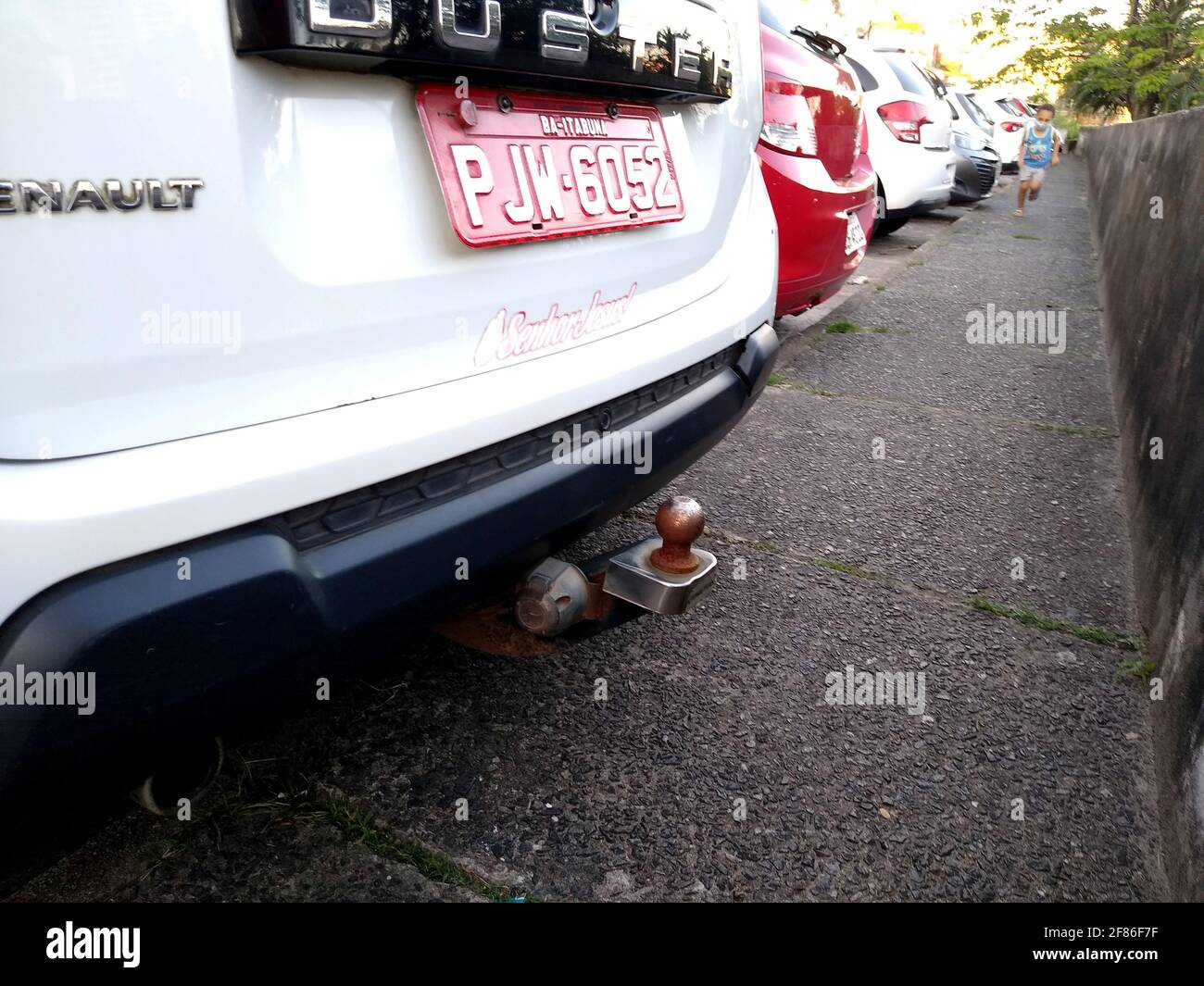 salvador, bahia, brésil - 7 décembre 2020 : un attelage de remorque est vu à l'arrière d'un véhicule dans la ville de Salvador. *** Légende locale *** Banque D'Images