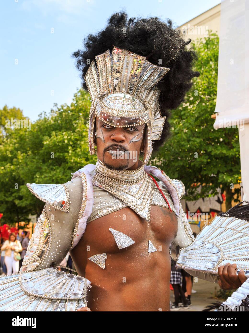 Paraiso School of Samba Dancing interprètes au Notting Hill Carnival Parade, Londres, Royaume-Uni Banque D'Images